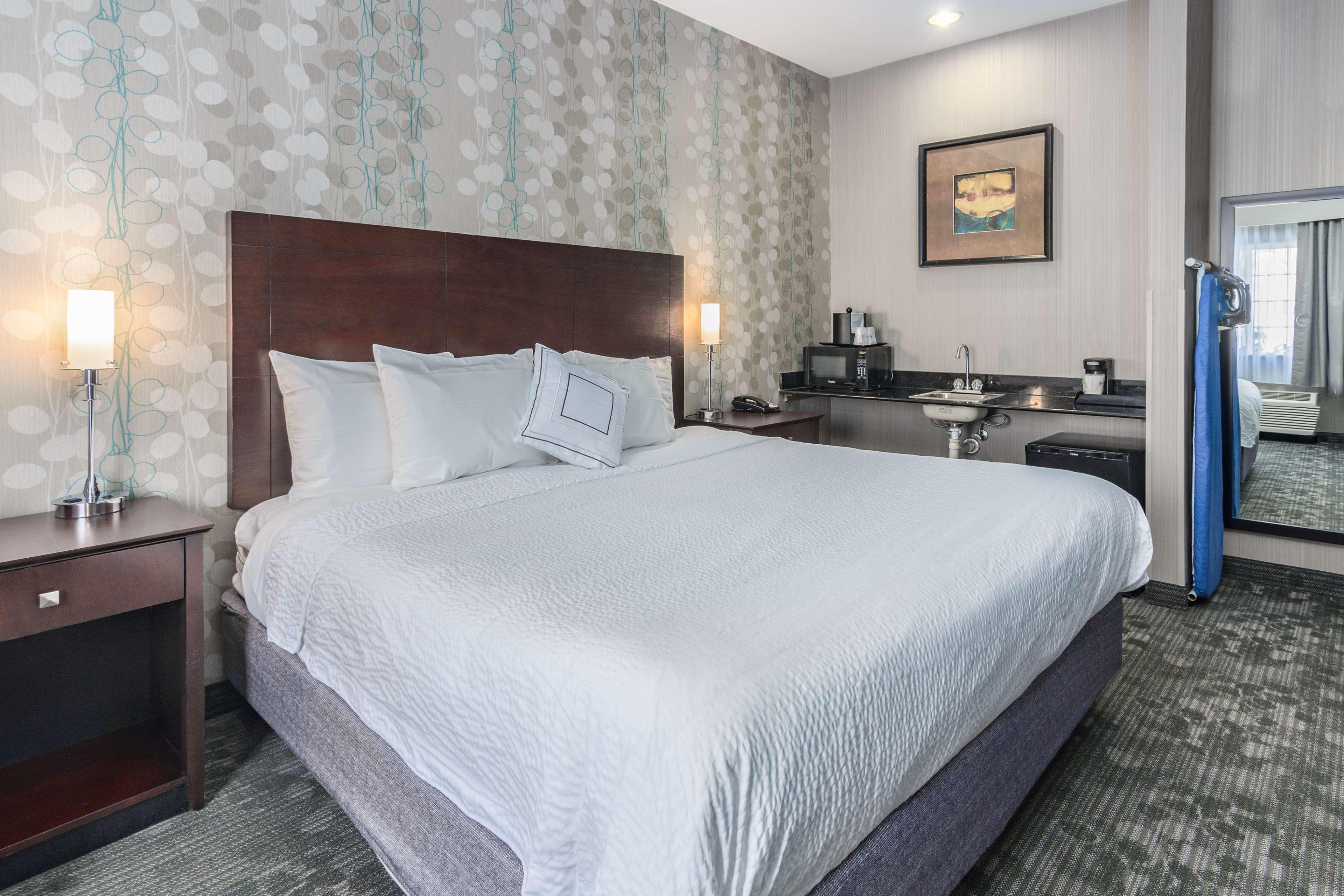 Best Western Concord Inn And Suites Εξωτερικό φωτογραφία