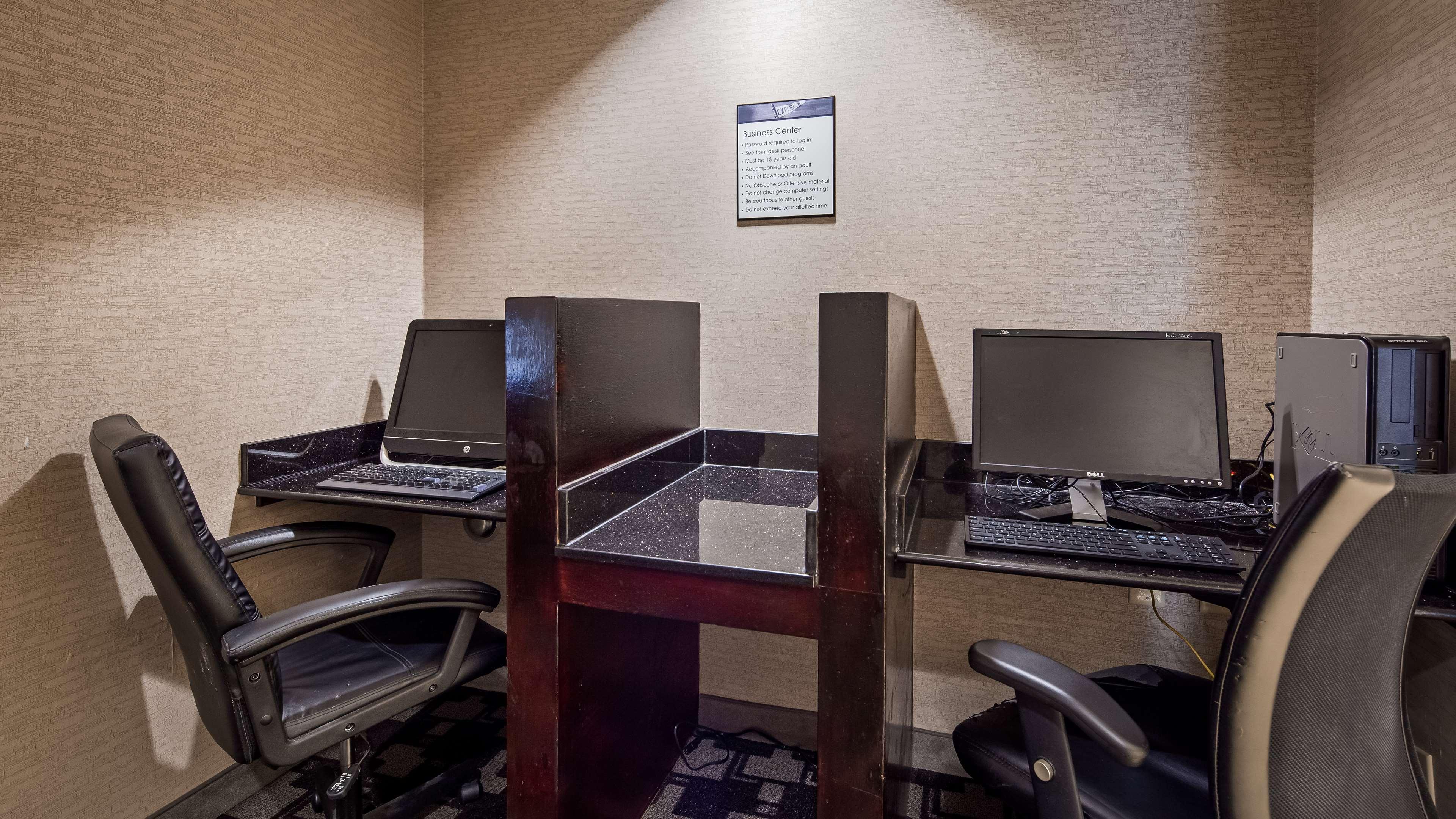 Best Western Concord Inn And Suites Εξωτερικό φωτογραφία