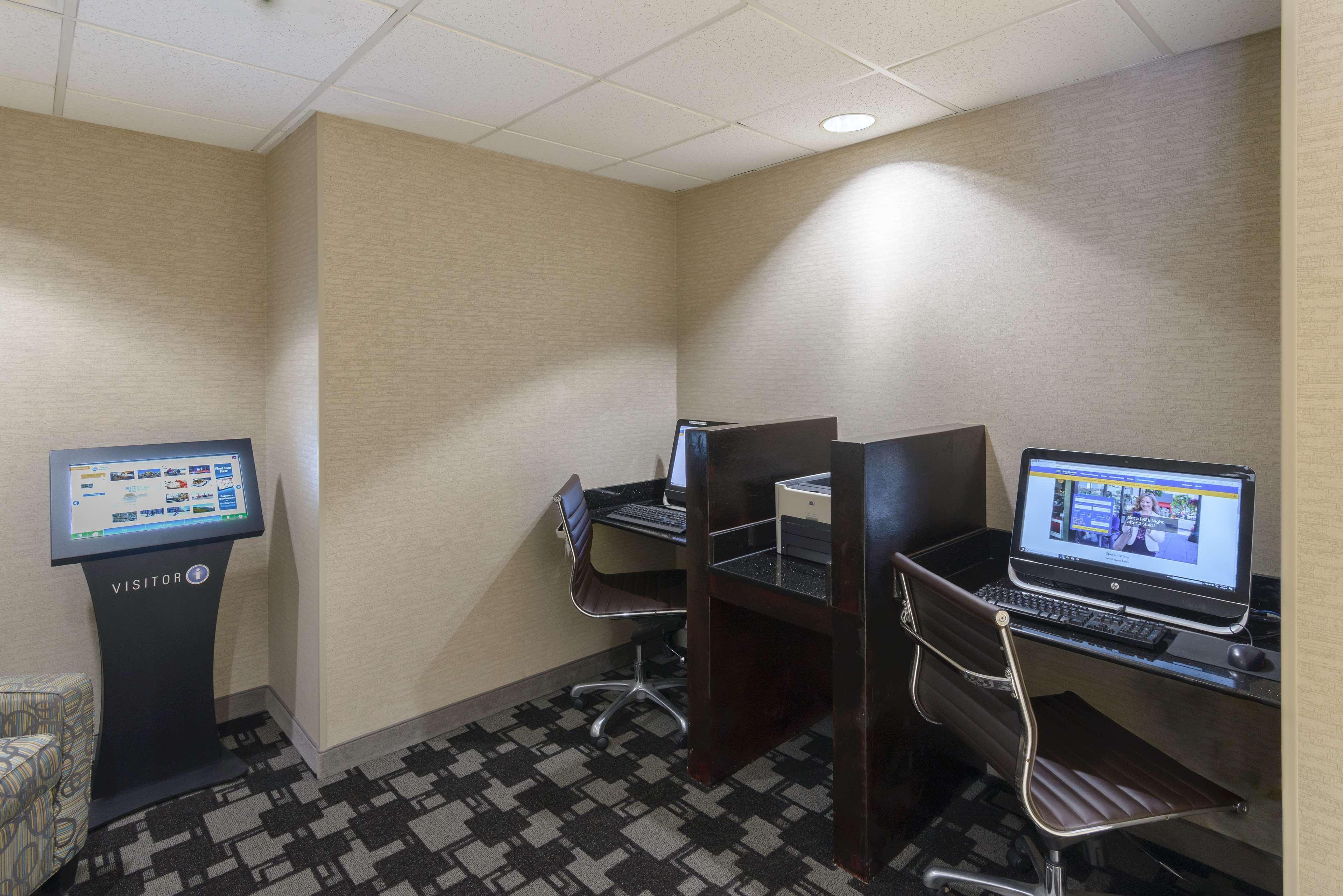 Best Western Concord Inn And Suites Εξωτερικό φωτογραφία