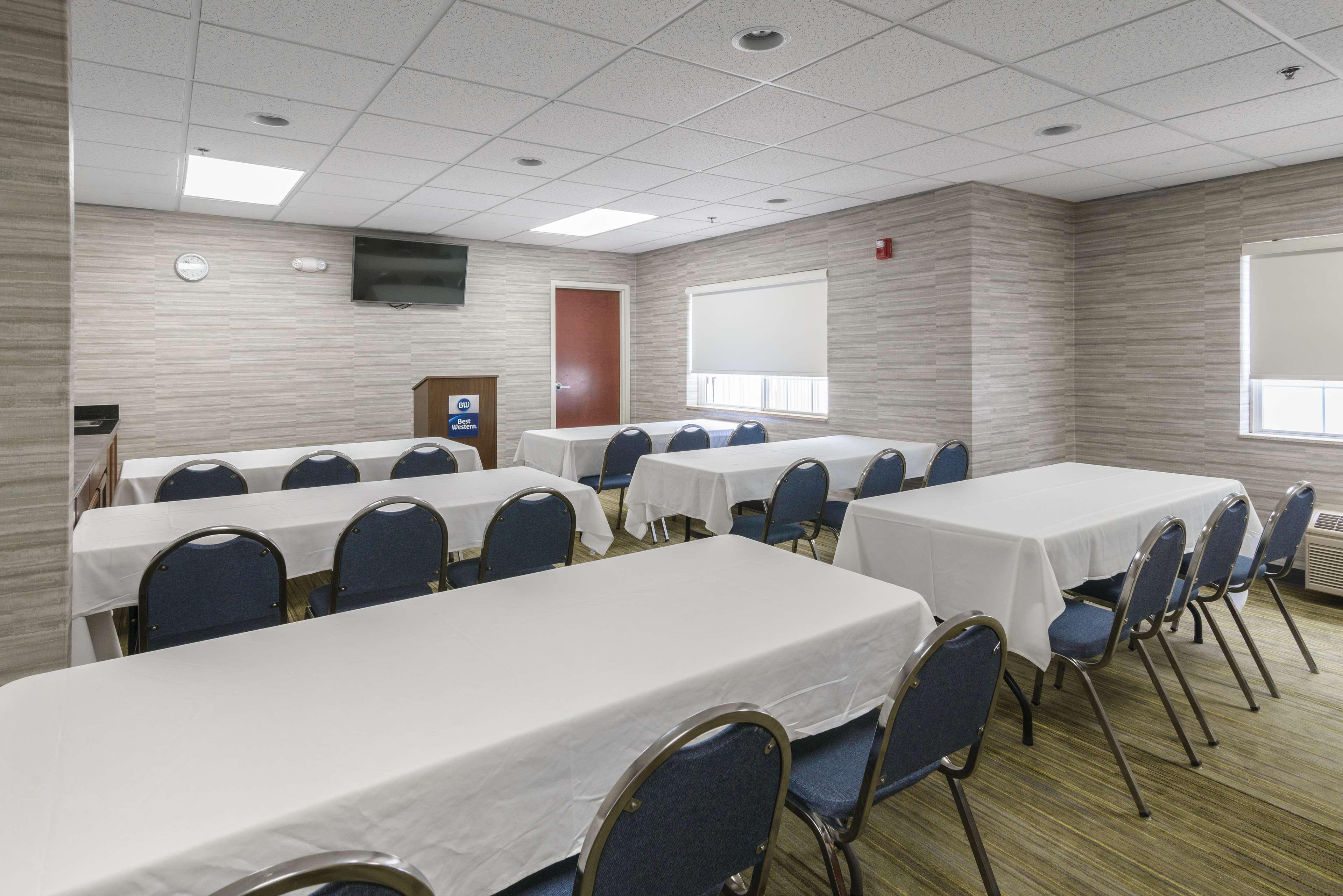 Best Western Concord Inn And Suites Εξωτερικό φωτογραφία