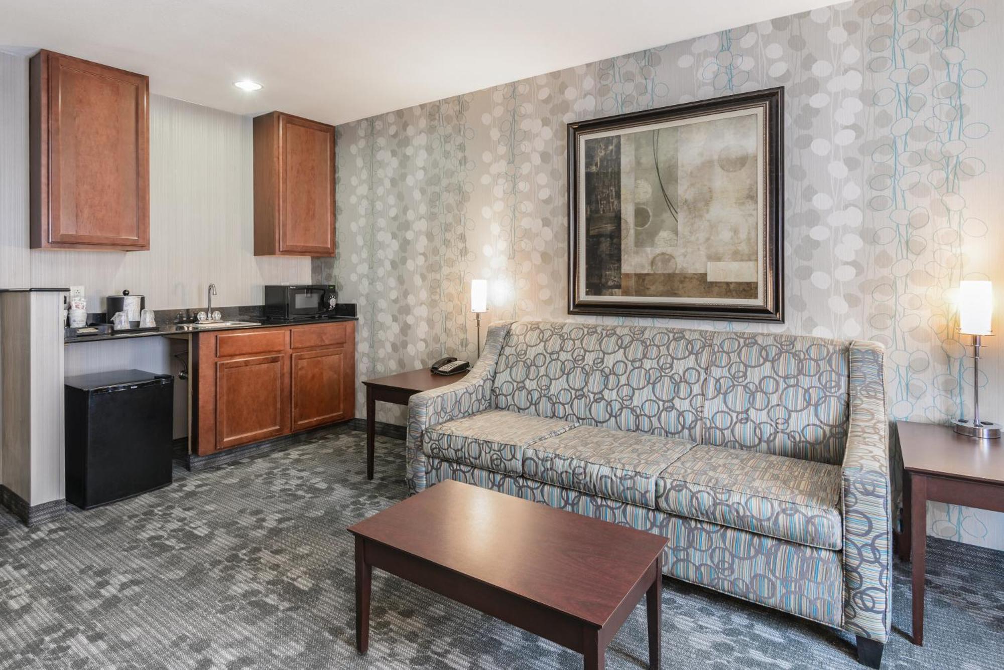 Best Western Concord Inn And Suites Εξωτερικό φωτογραφία